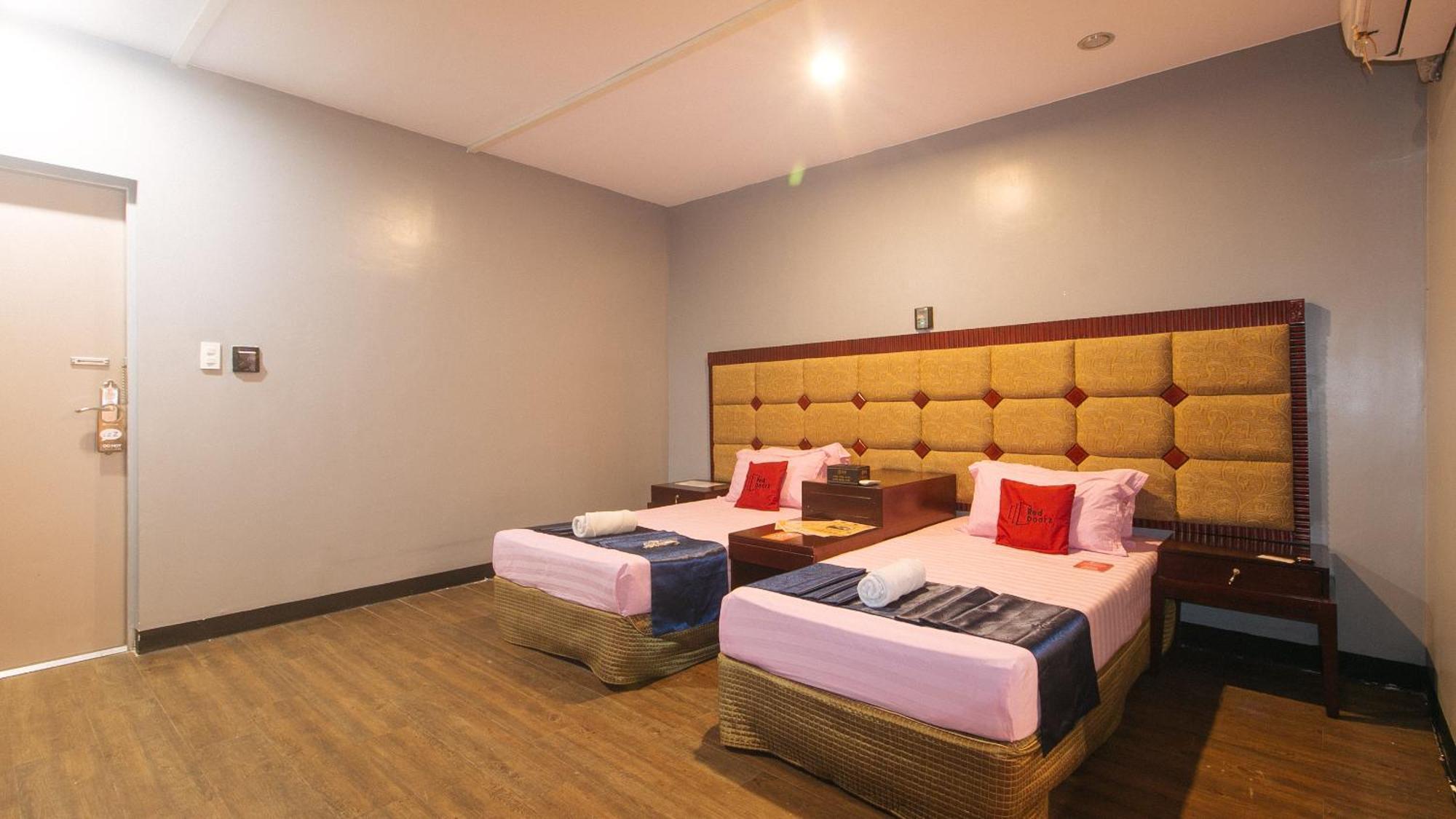 Reddoorz Premium At Jjimjbang Hotel Spa Manila Quarto foto